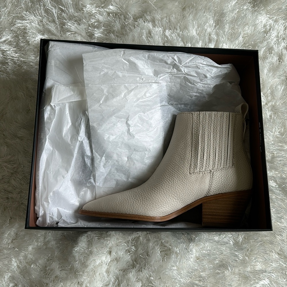 COACH MELODY Western Ankle Boots